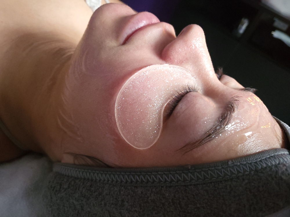 All Eyes On You Facial