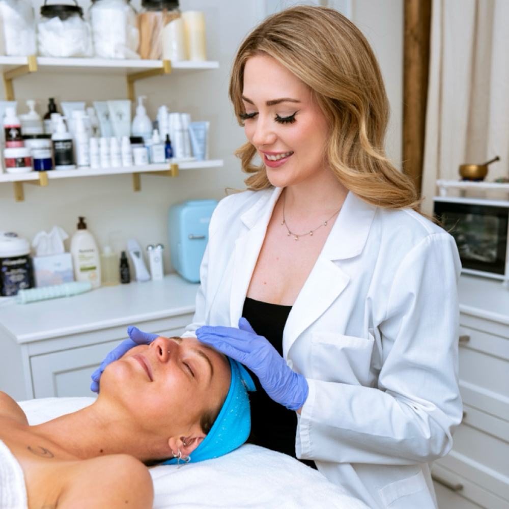 Acne Facial + Bootcamp Consult