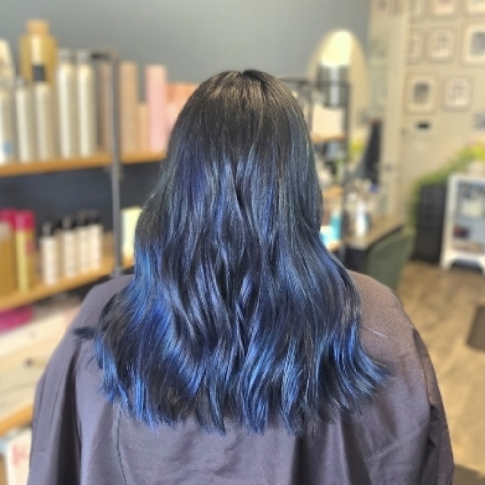 Vivid Color at Stranded In Heaven in Roseville, CA