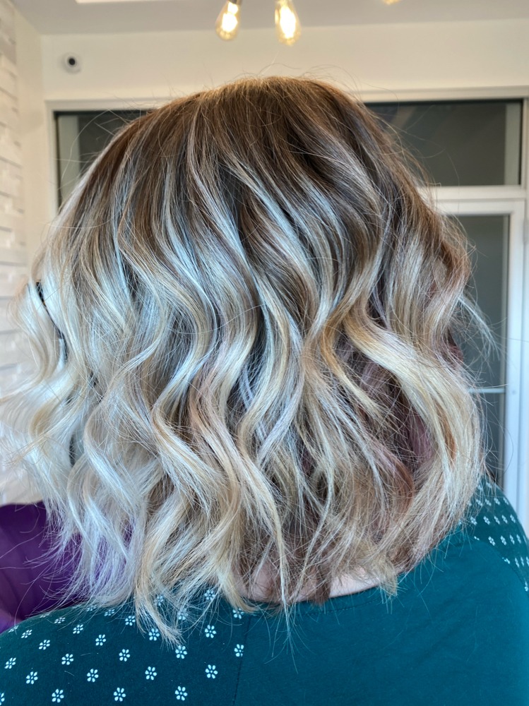 Partial Foil Blonding + Blowdry