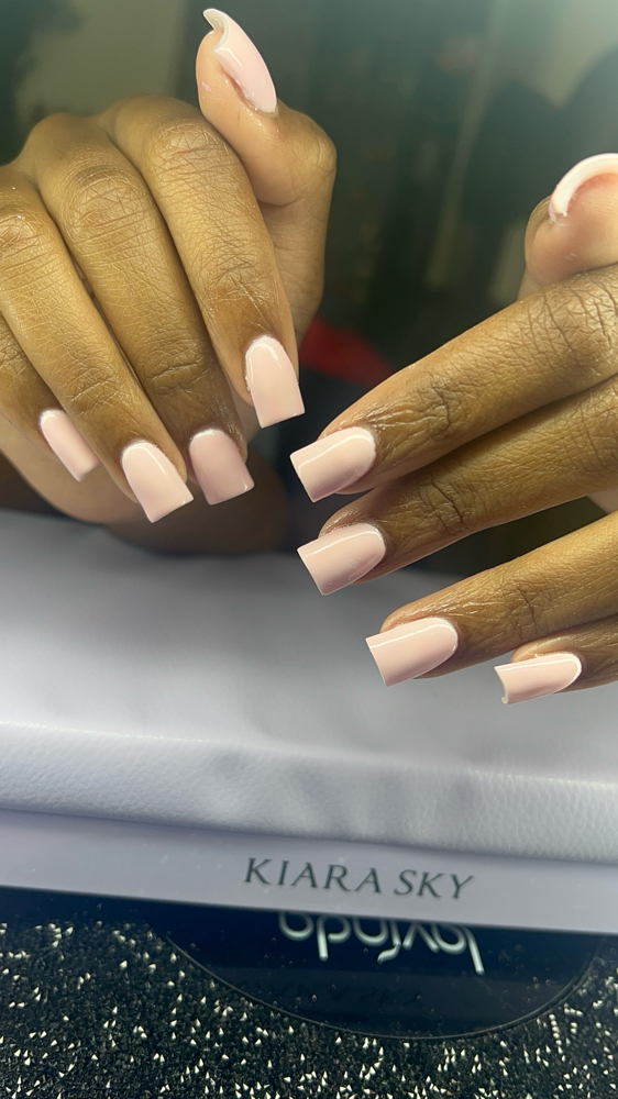 Short Set at Niya Nailzz in Louisville, KY