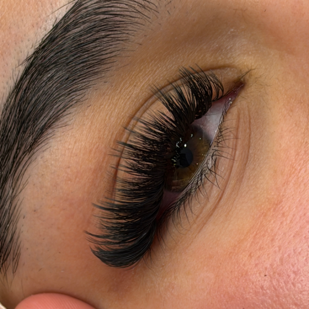 Wispy Volume Full Set at HeavenlySlayed LLC in Port Royal, SC