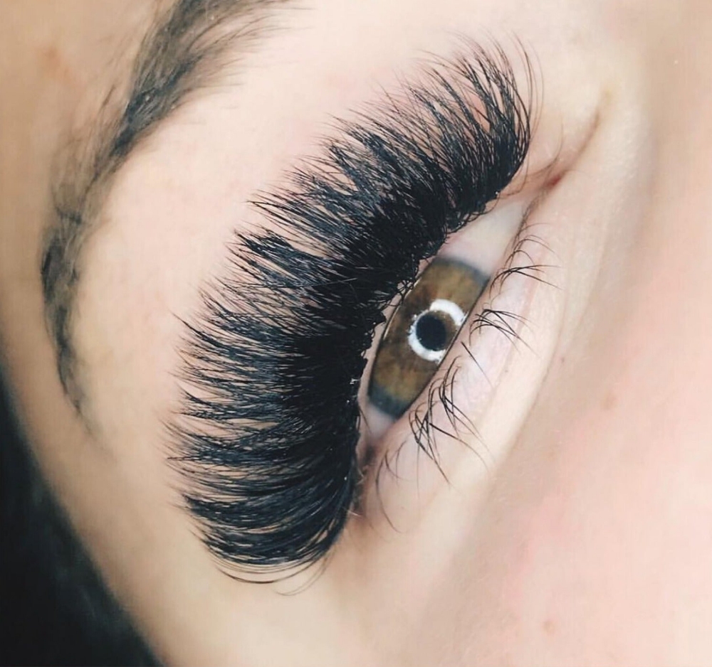 Mega Volume Lash Set.
