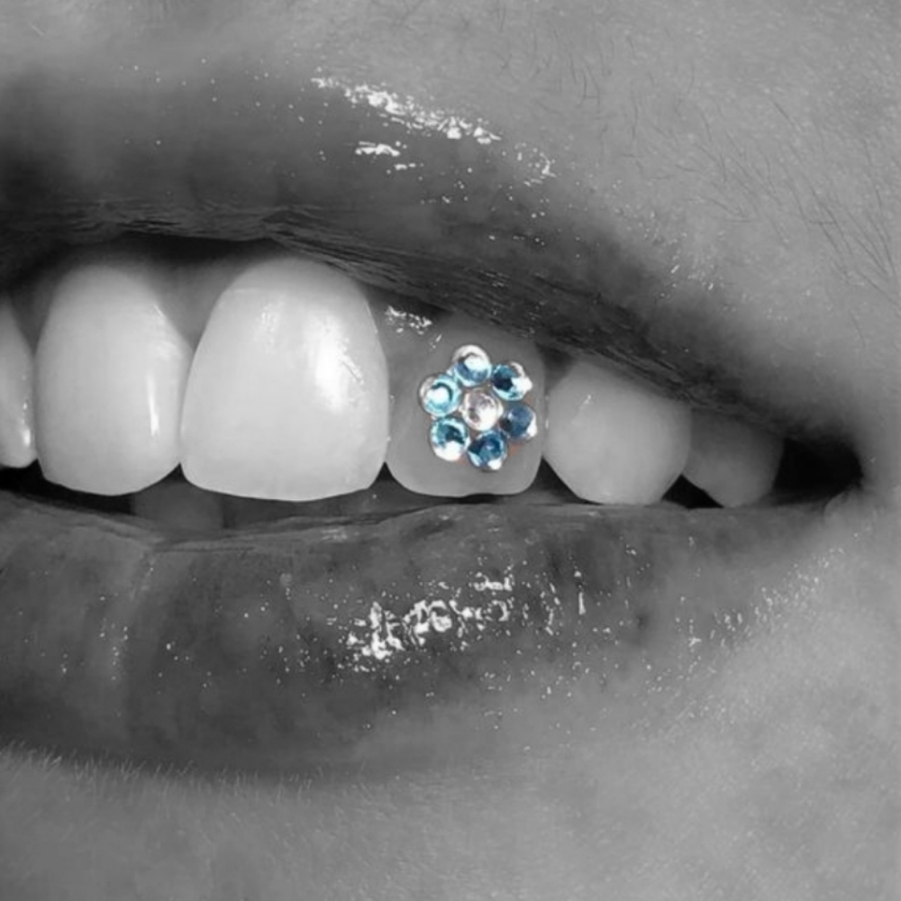 Tooth Gem Design: Flower at The Neon Door in Tucson, AZ
