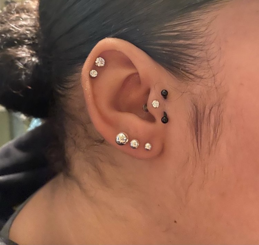 Double Helix (Two piercings)