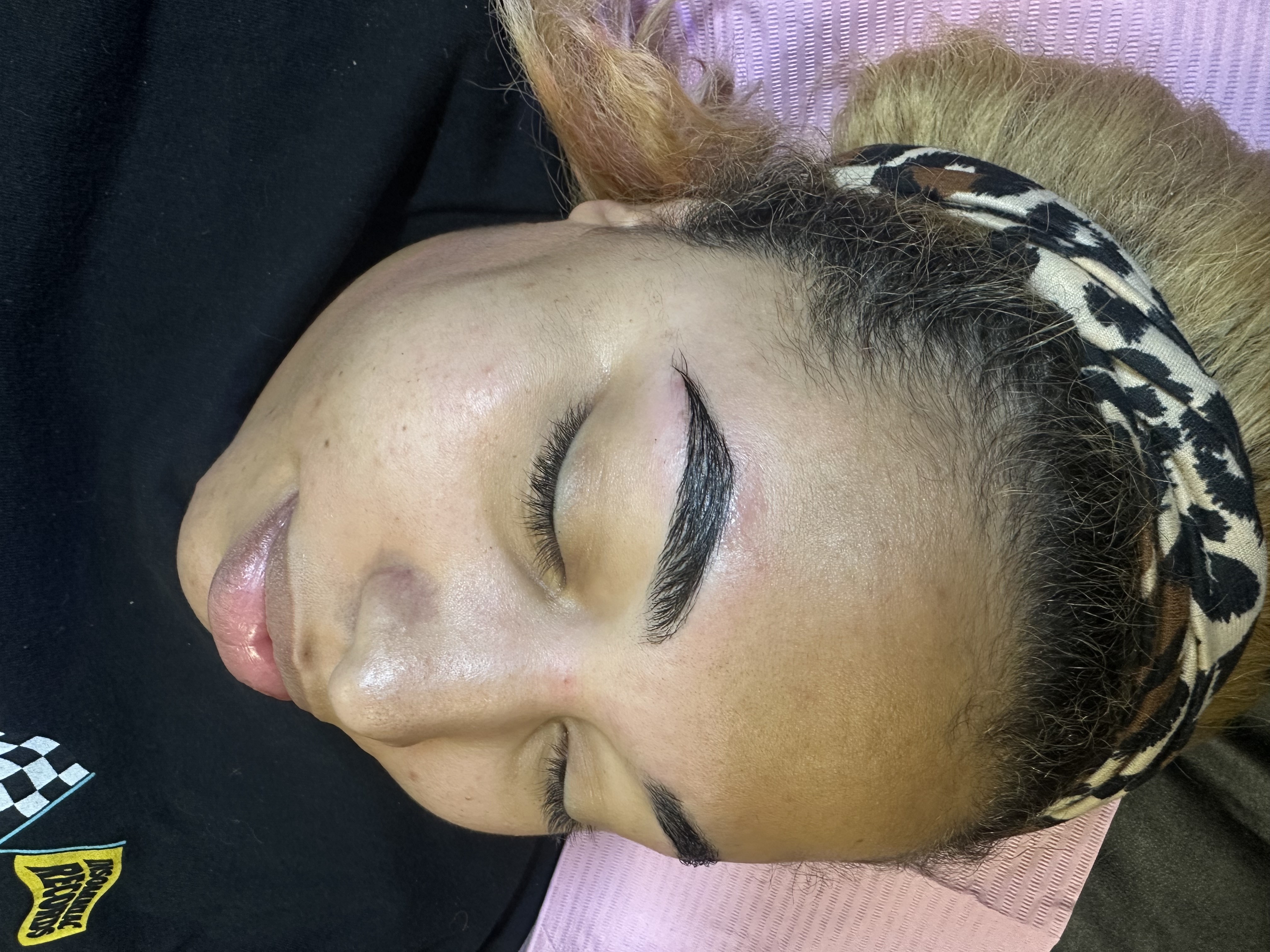 Eyebrow tinting