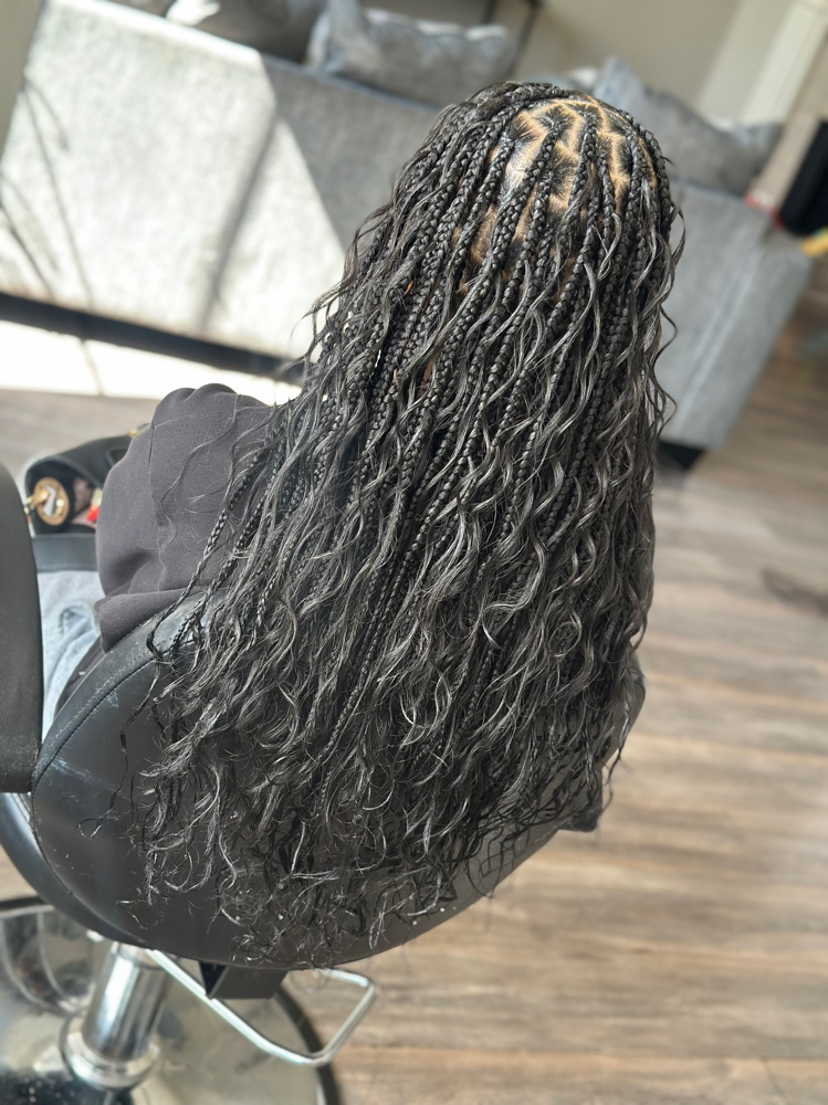 Medium Bohemian Knotless at Braided By Ke in Memphis, TN