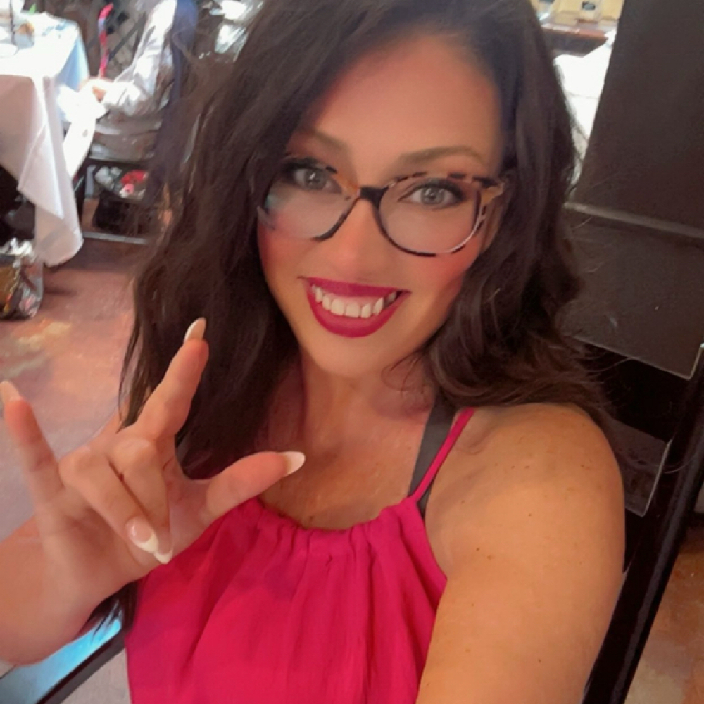 American Sign Language Tutoring at Roze Glow Studios in Normal, IL