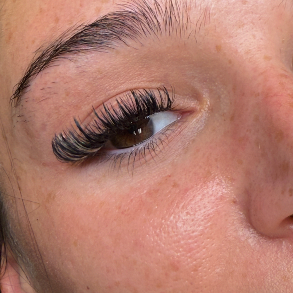 Hybrid Full Set at Fluffy Blinks LLC in Palm Harbor, FL