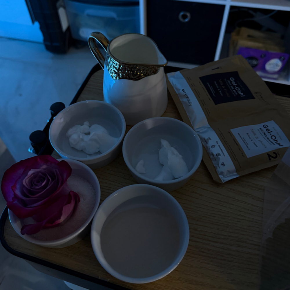 rose milk & honey pedi