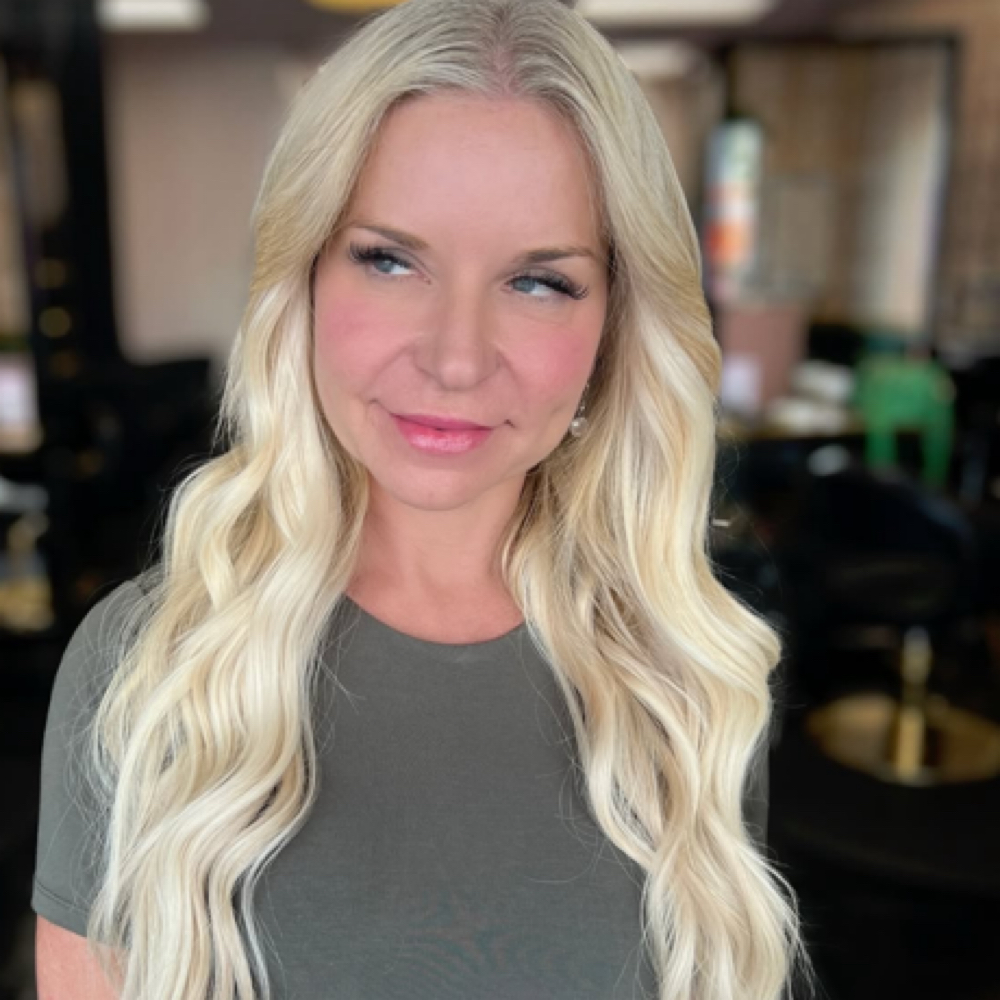 Tapein Removal at Chelsea’s Chair in Tampa, FL