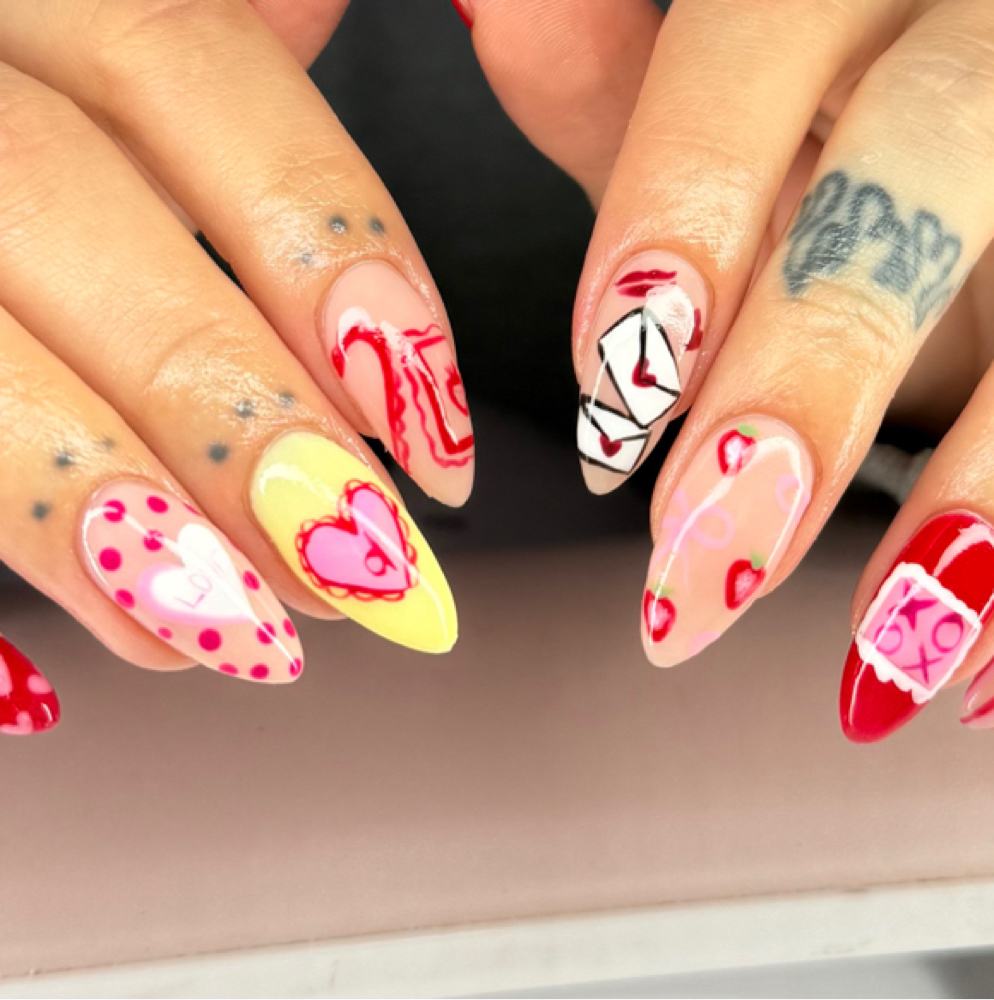 *Art On All 10 Fingers at The Nail Therapist in Nampa, ID
