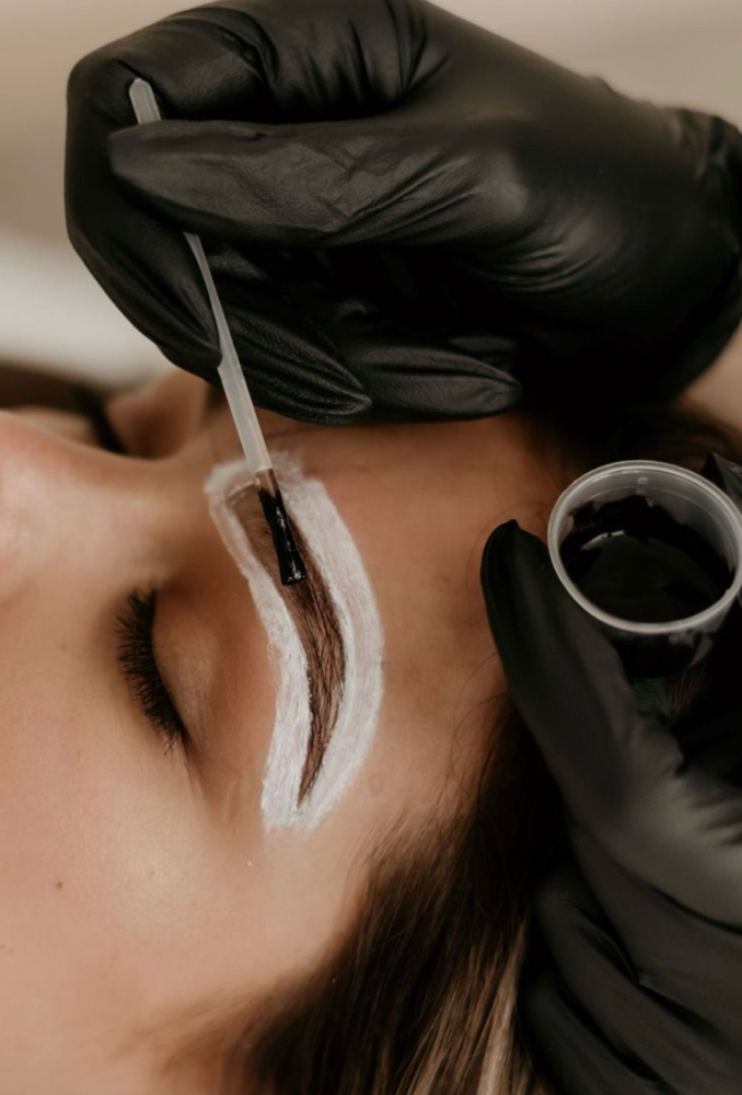 Eyebrow Tinting