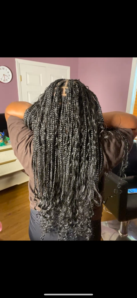Shmedium Knotless Braids w/ Boho