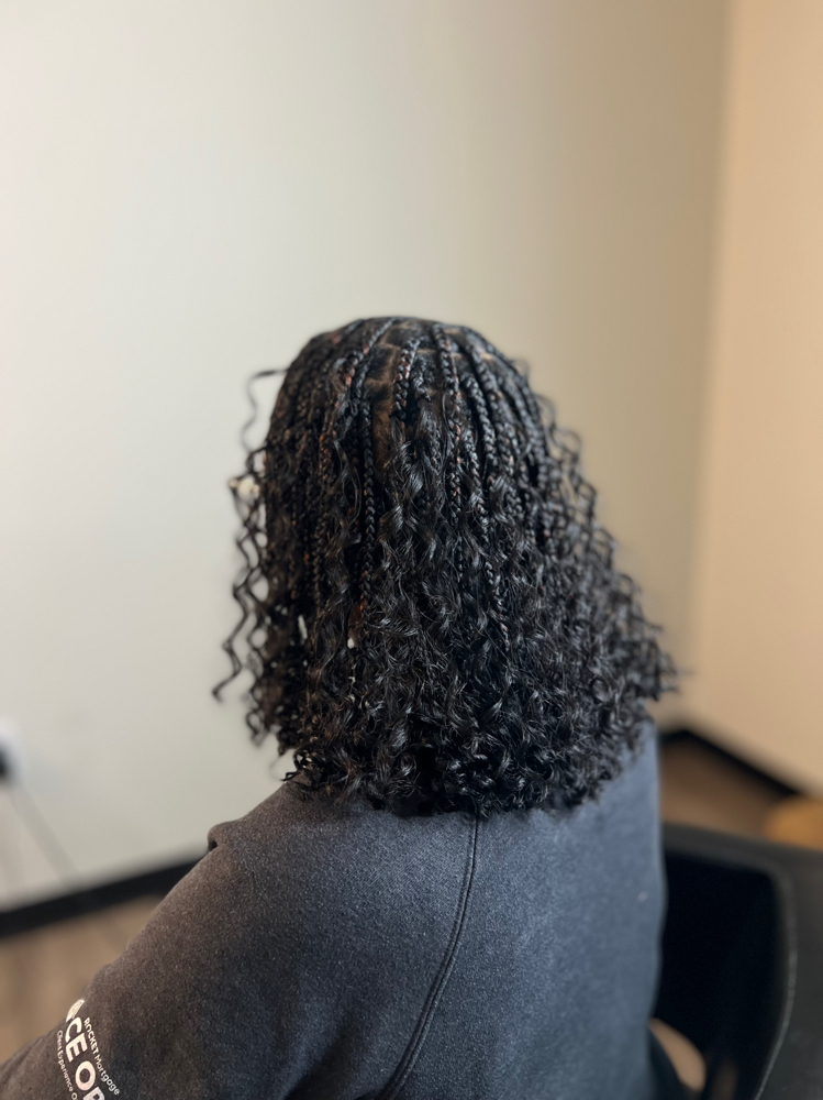 Shoulder Length Knotless