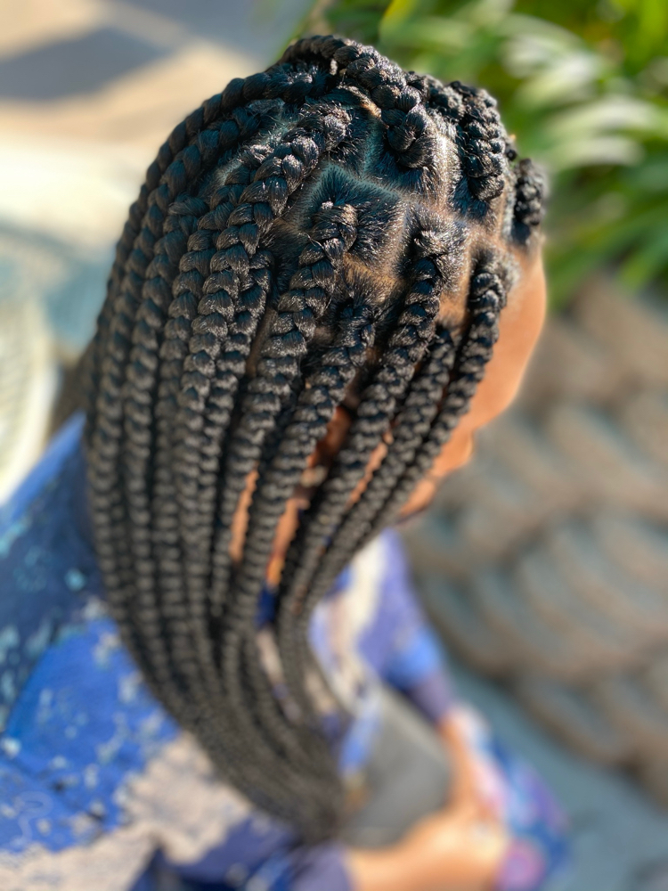 Large classic Box Braids