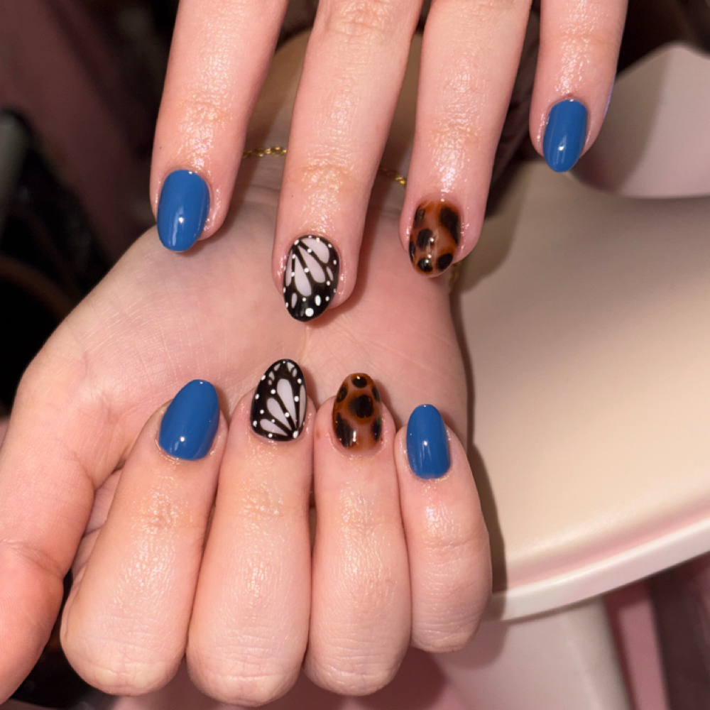 Minimal Nail Art at Cardi’sbeautyboutique in Winter Haven, FL