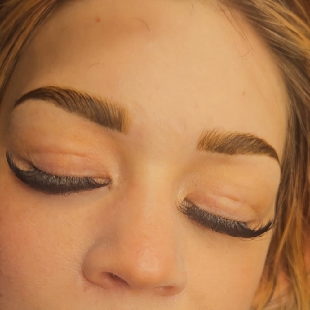 SNAP!🫰brow gel at Relax N Lash With Tracy LLC in Jackson, MI