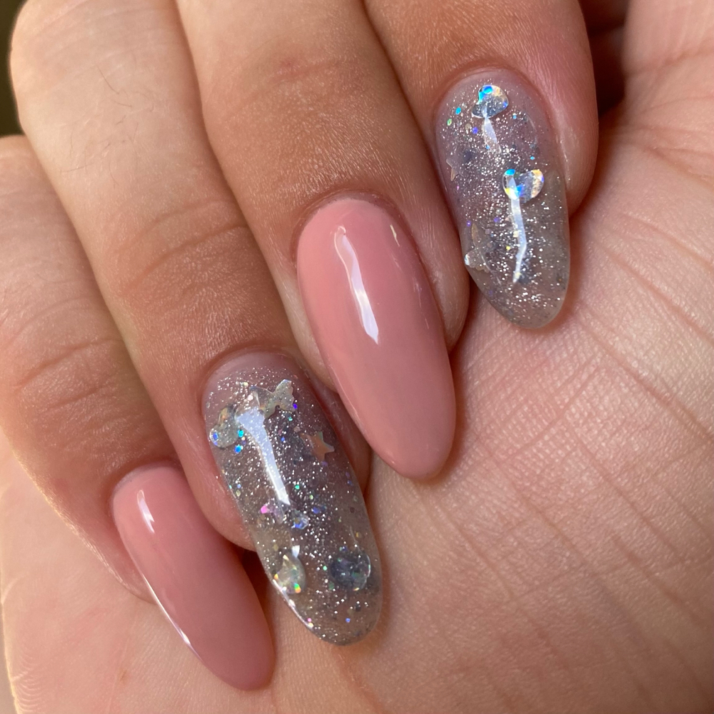 Groovy Touch ( 1-2 Nails, Nail Art)