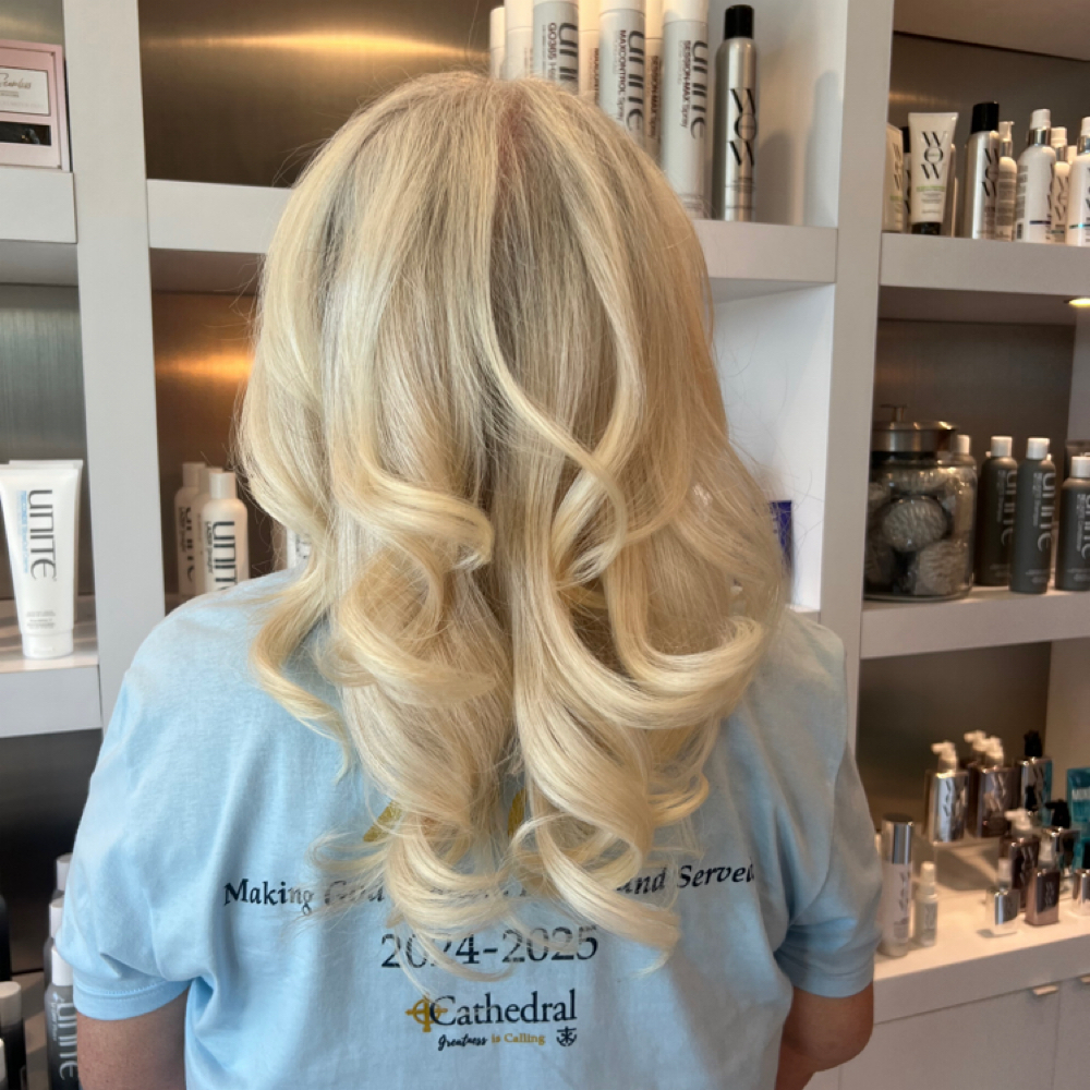 Extended Time Signature Blowout at Enhanced By Emily in Indianapolis, IN
