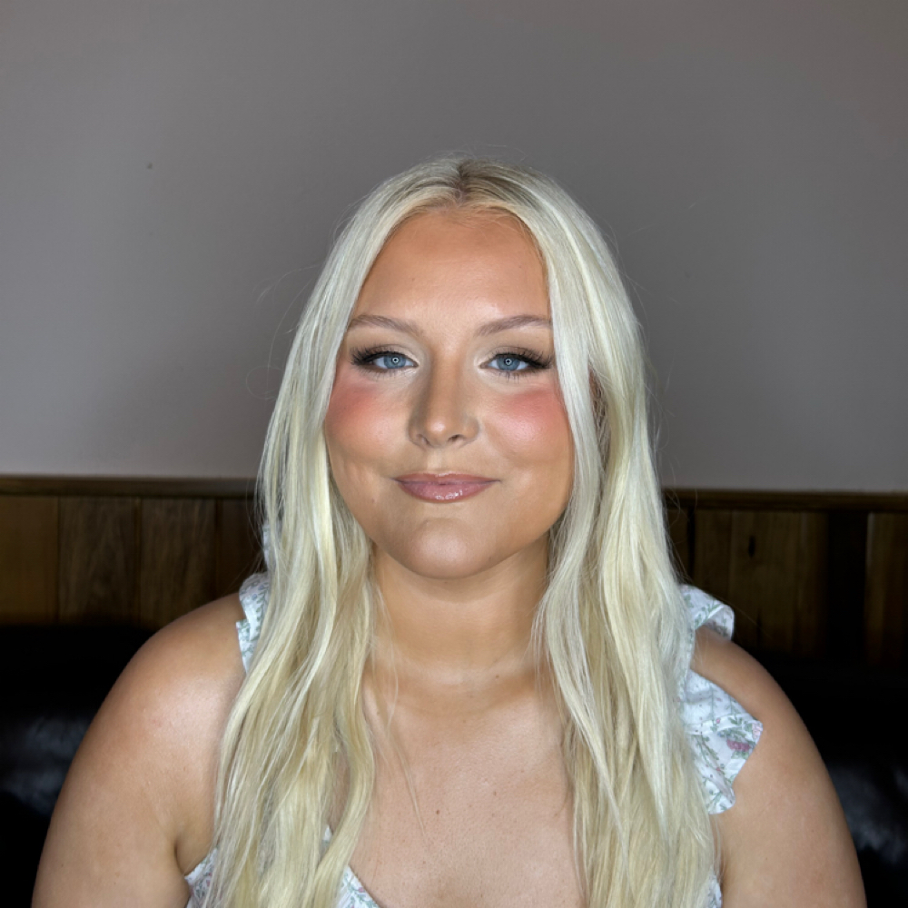 Full glam at Peyton Bustamante in Harrisburg, IL