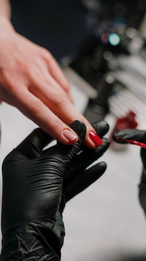CLASSIC GEL MANICURE