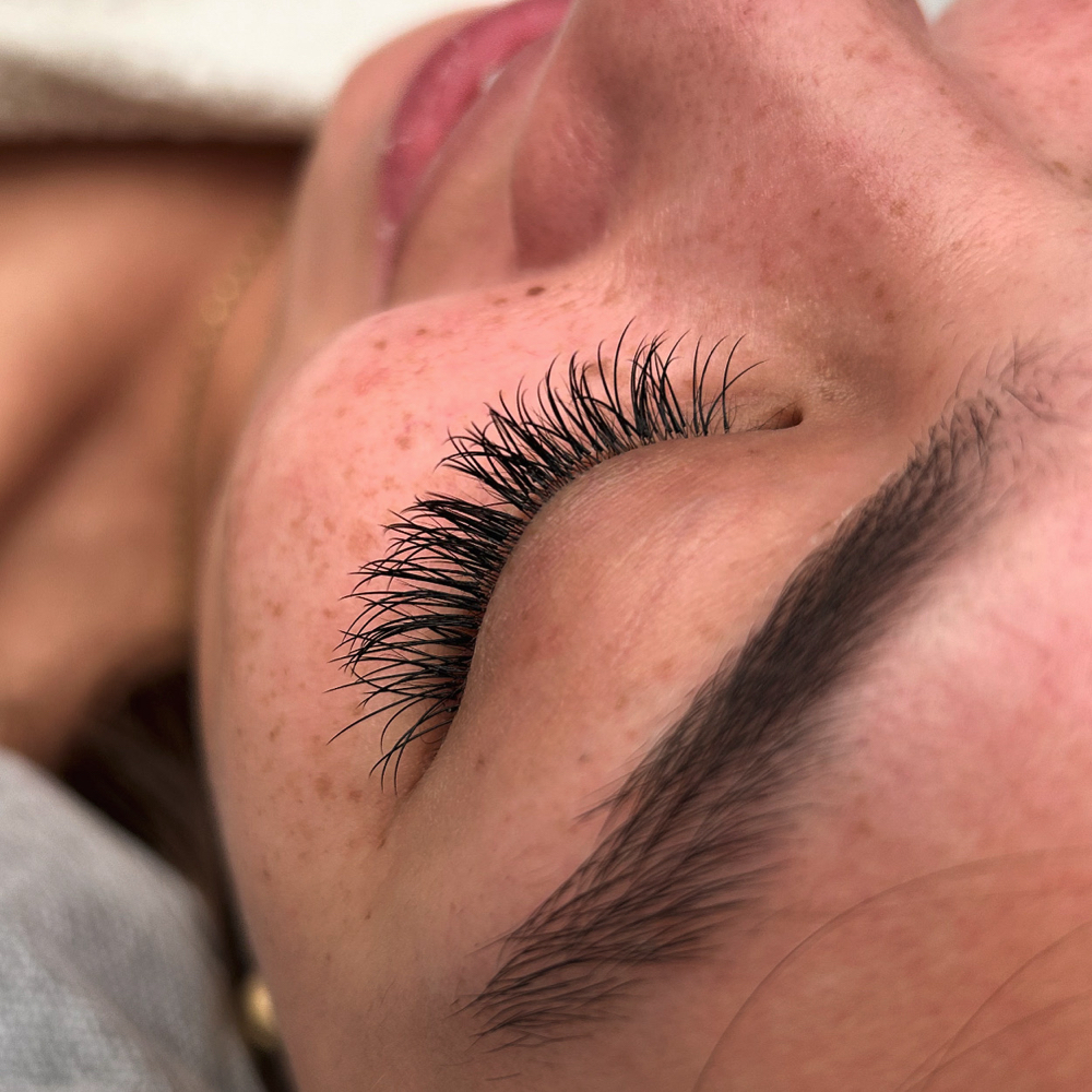 Foreign Lash Extension Fill