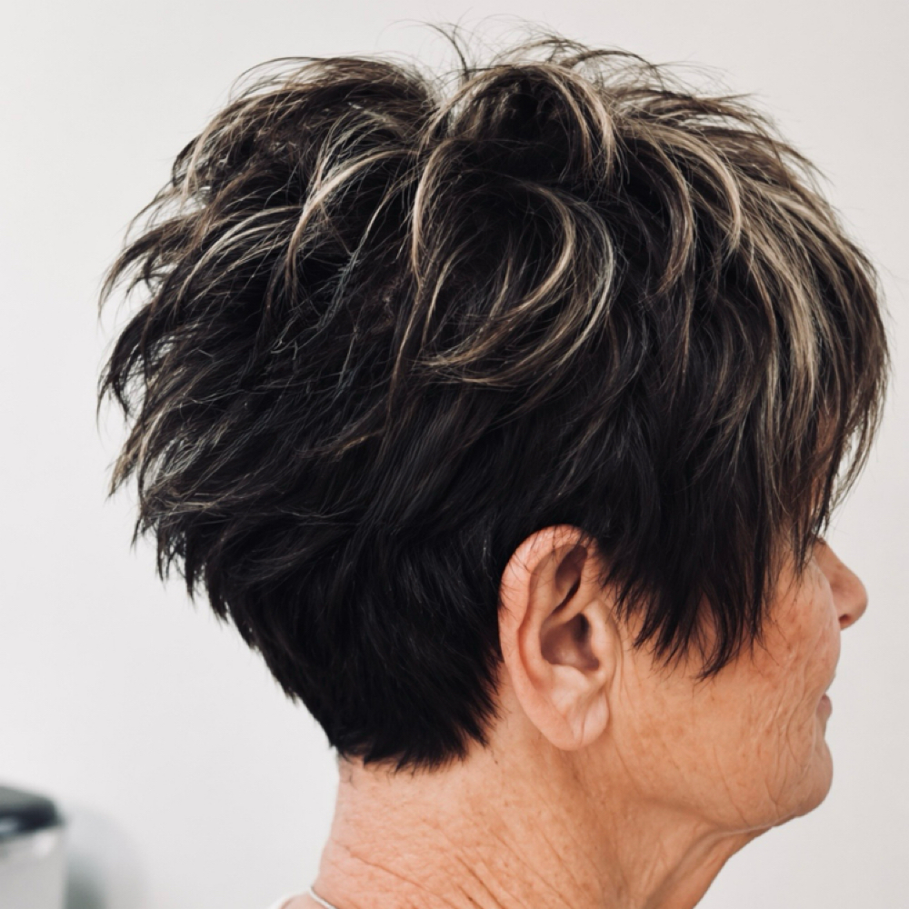 Womens at Vogue Studio LLC in Mount Vernon, IL