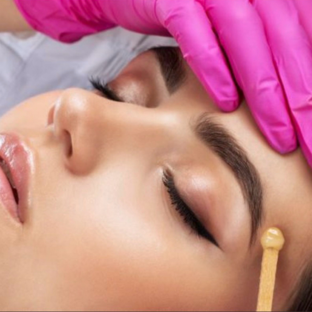 Eyebrows (basic) at EOS Botanica in Pembroke, NC