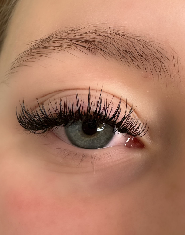Light Wispy Full Set