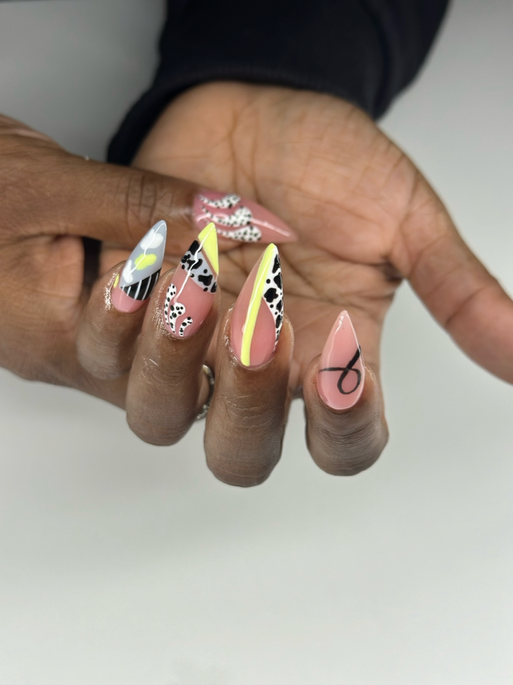 𝑨𝒍𝒎𝒐𝒏𝒅 𝑪𝒉𝒊𝒄𝒌 𝑺𝒆𝒕 at Lewii Luxe Nails Cartel in Princeton, TX