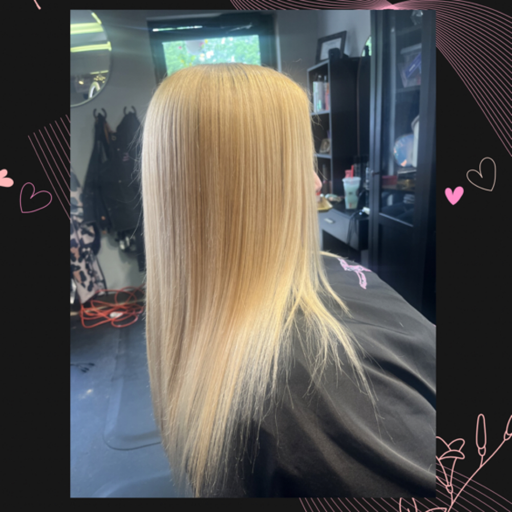 Total blonde at Rockin AB Salon And Spa in Beebe, AR