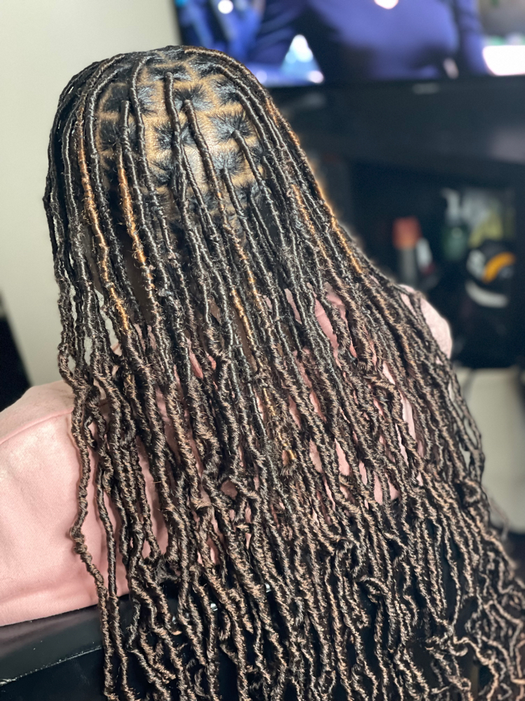 Soft Locs at Crowned Conversations in Mt Holly, NJ