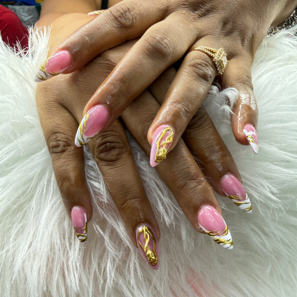 Towr 2 Design at Beyondnails876&suites in New York, NY