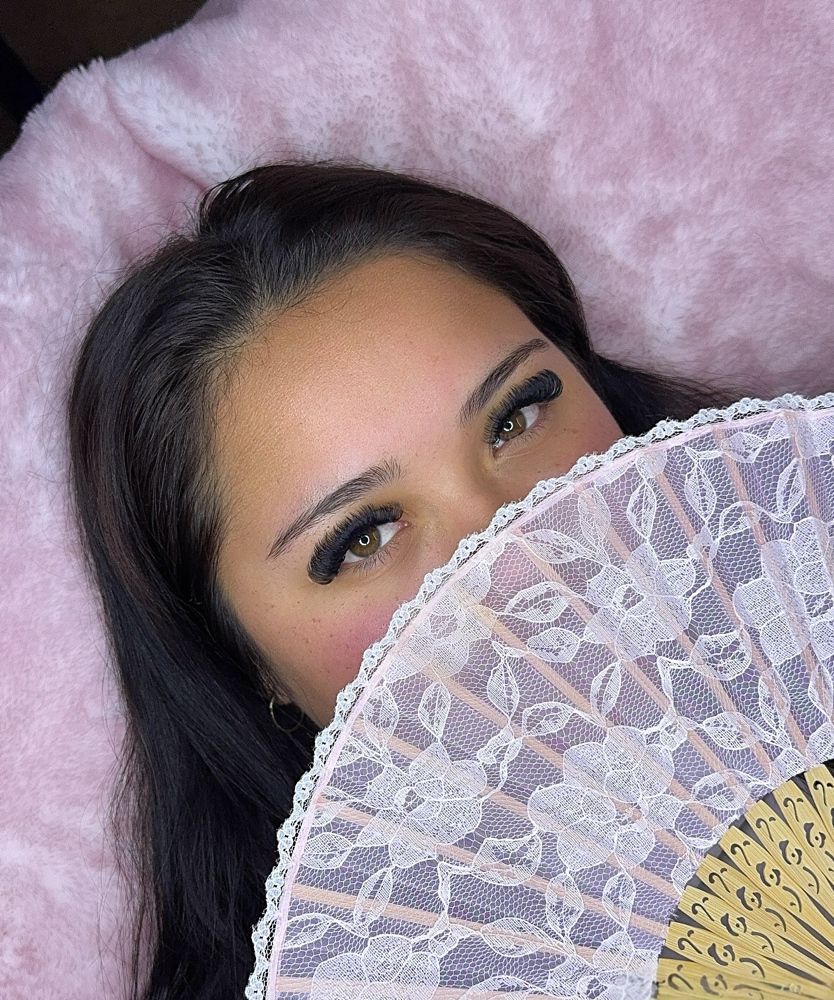 Volume Lashes at 𝕊𝕨𝕖𝕖𝕥𝕙𝕖𝕒𝕣𝕥𝕝𝕒𝕤𝕙𝕖𝕤♡ in Bay City, TX