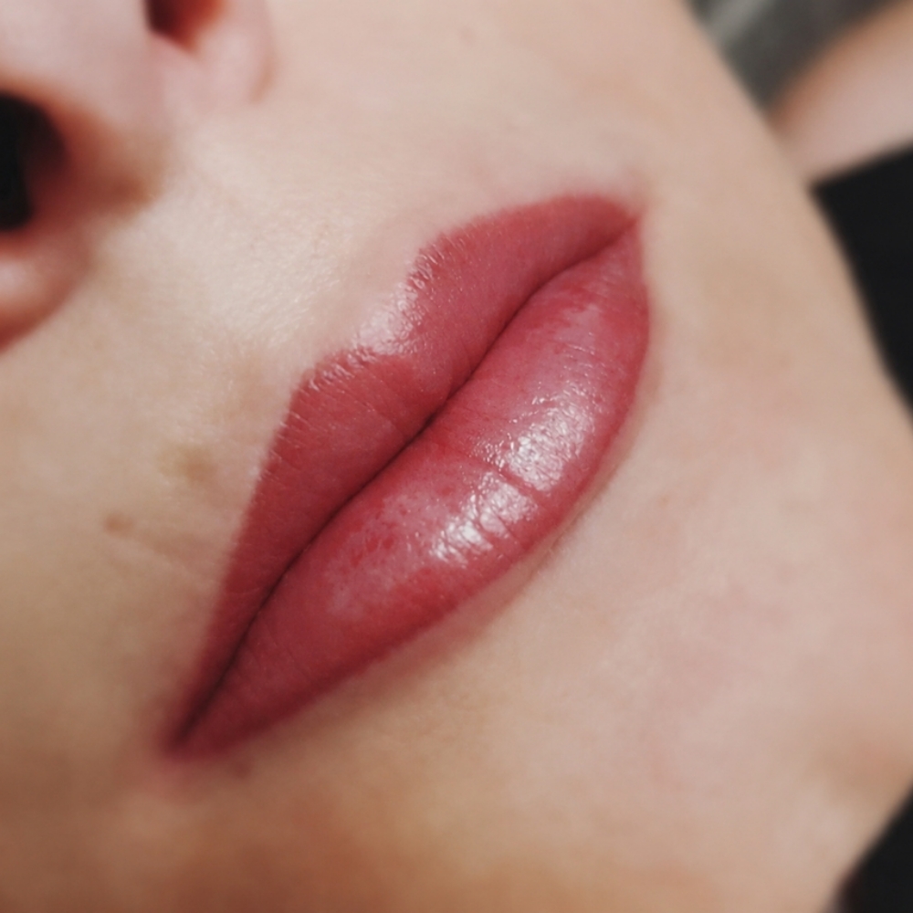 Lip Contour (Lip Liner) at Lia Permanent Beauty in West Roxbury, MA