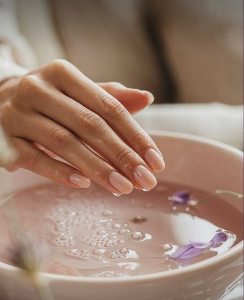 Cosmos Luxe Manicure W/ Full Set