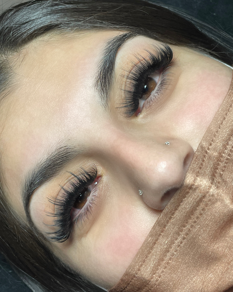 Signature Wispy Set (spikes)
