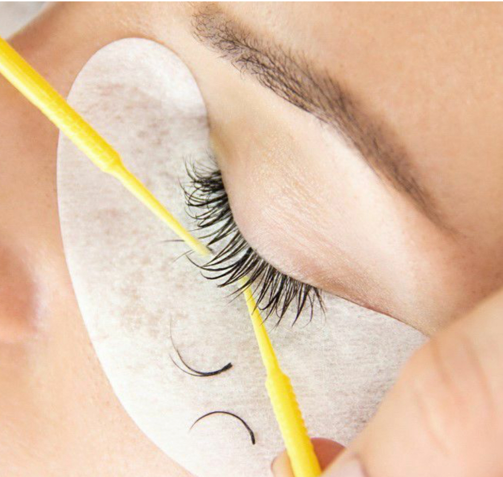 Lash Removal