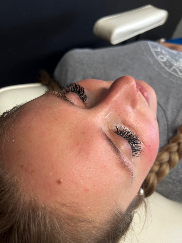 Hybrid Lashes