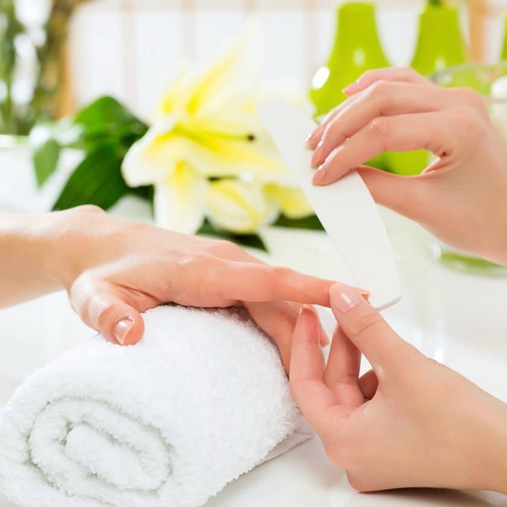 Signature Clean Manicure