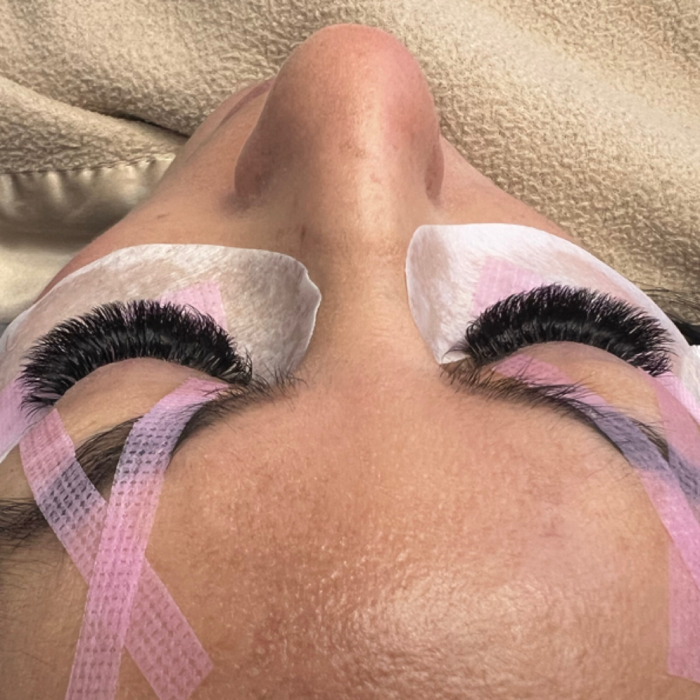 Mega Volume Fullset at Savage Beauty in Norwalk, CA