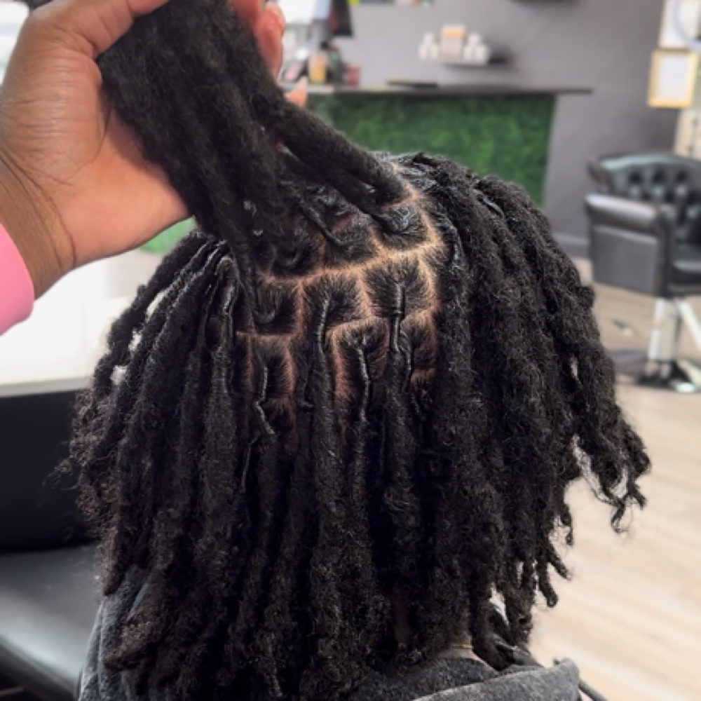 Basic Retwist at NiaaDidIt in Pittsburg, CA