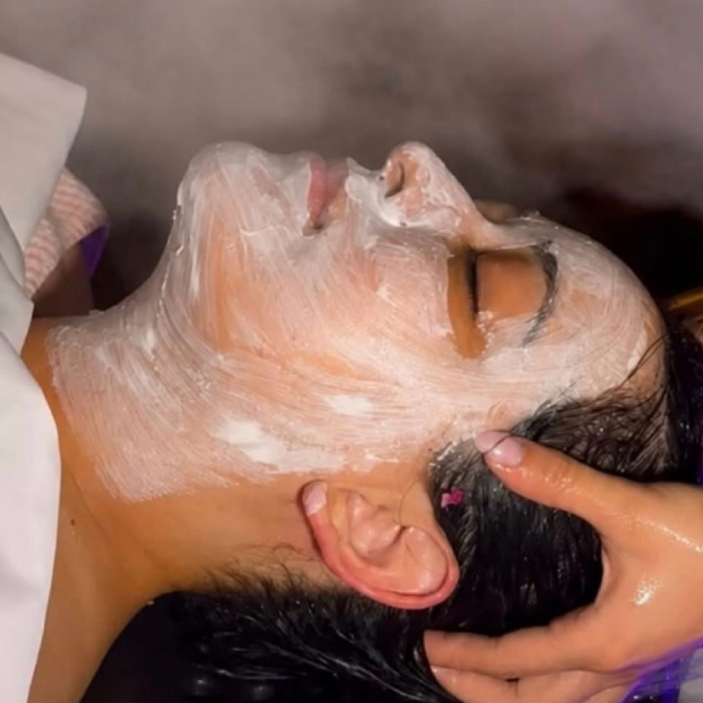 Headspa & Facial at Starry Knight Beauty Bar in Terre Haute, IN