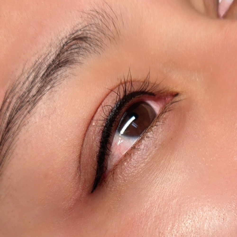 Eyelash Line Upper at Cristina  Oliveira