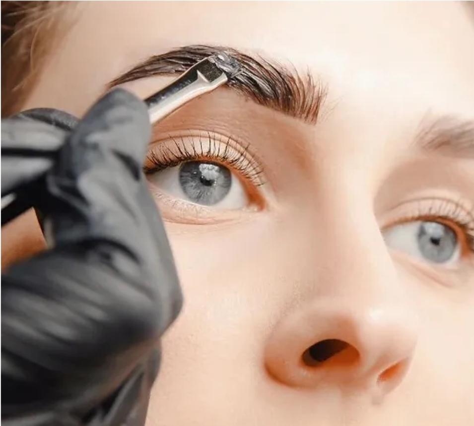 Brow Tinting
