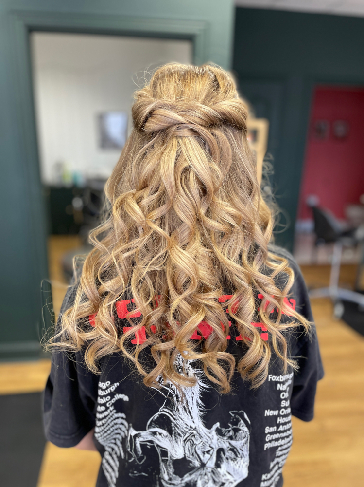 Specialty Styling By Holli