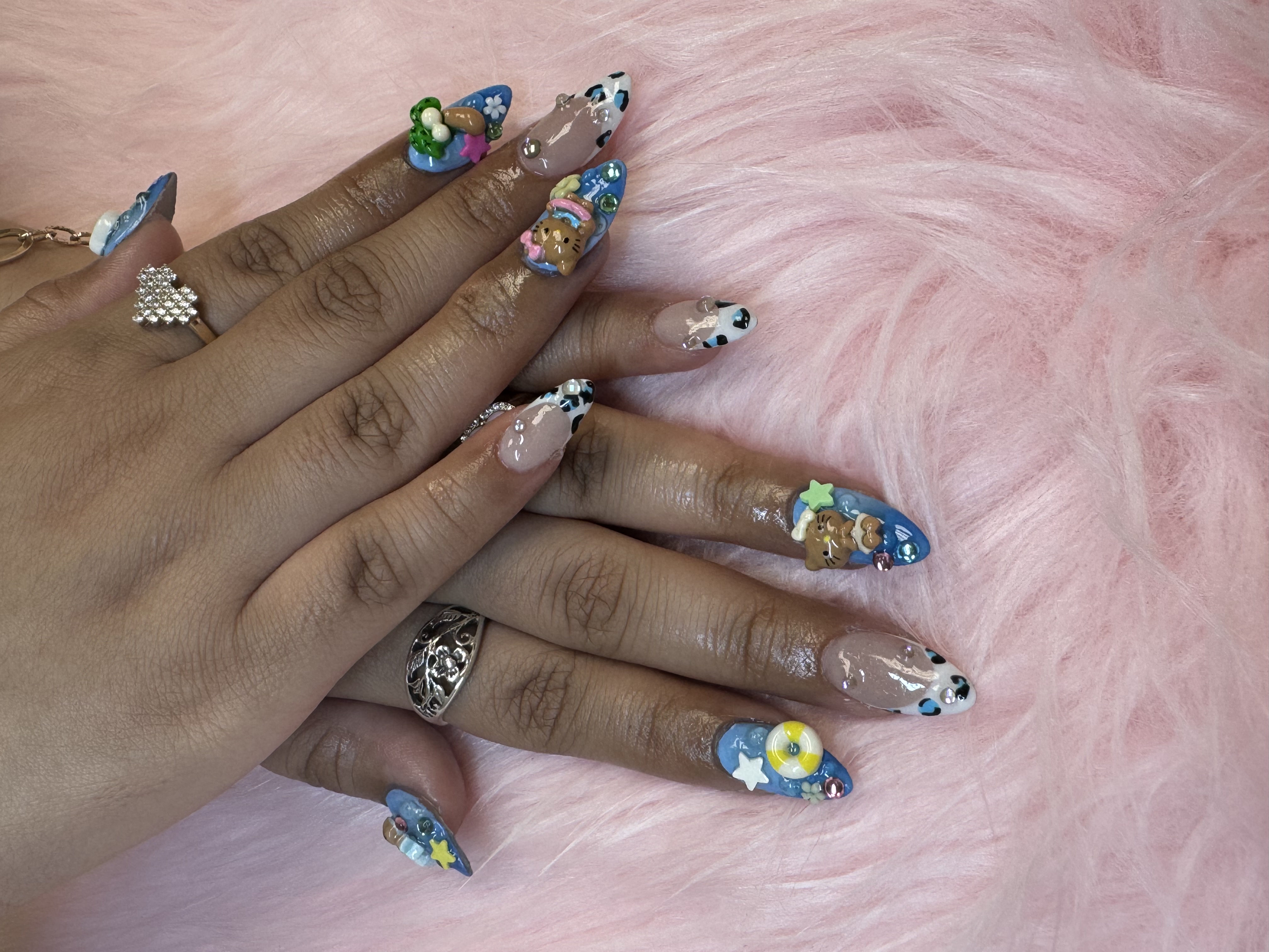 ⋆˚ ༘ Acrylic ⋆˚ ༘