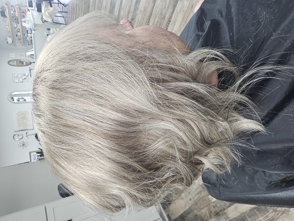 Therapeutic Wash, Cut and Style at New Moon Studios in Glasgow, KY
