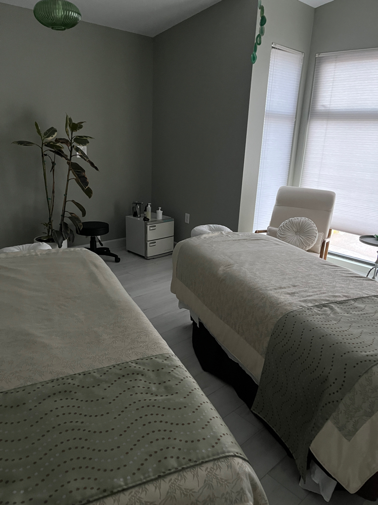 Signature Glow Facial at Aesthetics By Aishlyn in Seattle, WA